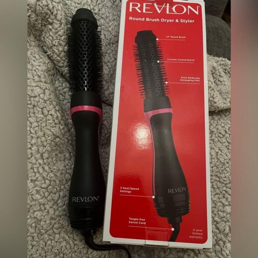 Revlon One-Step 1-1/2'' Root Booster Round Brush Dryer and Styler